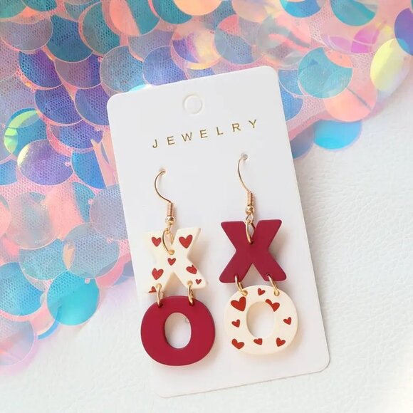 Love Print XO Wine Red Acrylic Dangle Earrings (New) - Picture 2 of 3